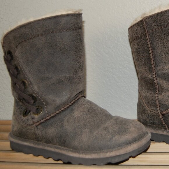 BearPaw Women SIze US 8 Low-cut Suede Boots, Brown - Picture 8 of 14